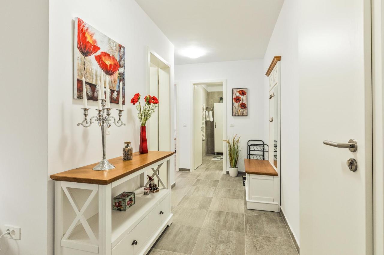 Elegant Sophia'S Apartment Braşov Extérieur photo